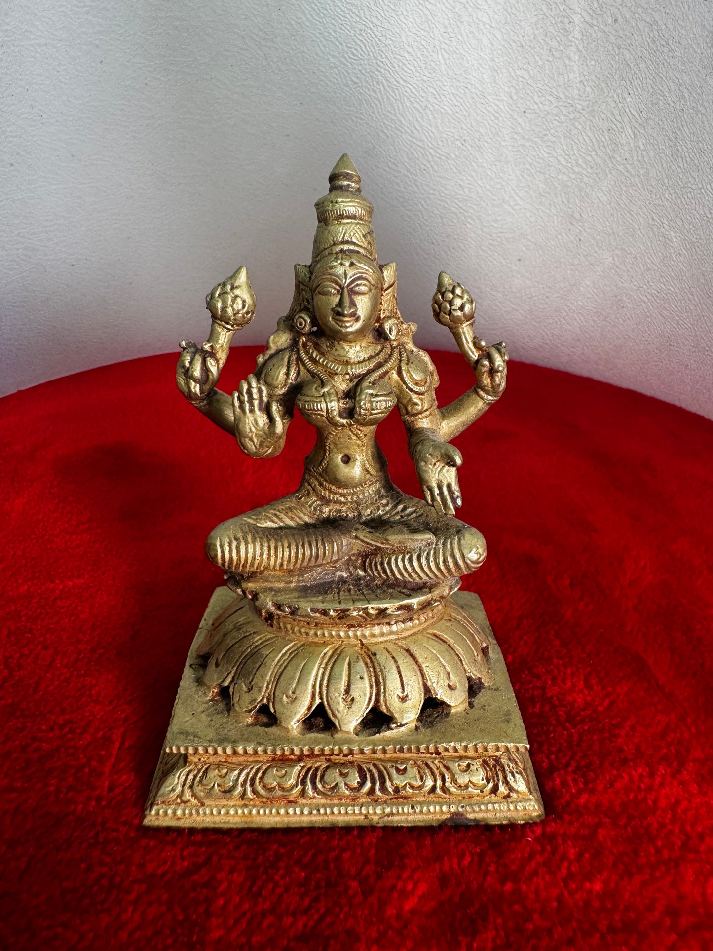 Lakshmi Devi - Prasiddh idols presents Panchaloha Made Museum Replicated Idol