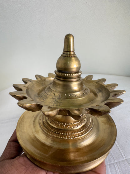 Shodasha Lamp -Prasiddh idols presents panchaloha handcrafted deepa ( 1 piecs )