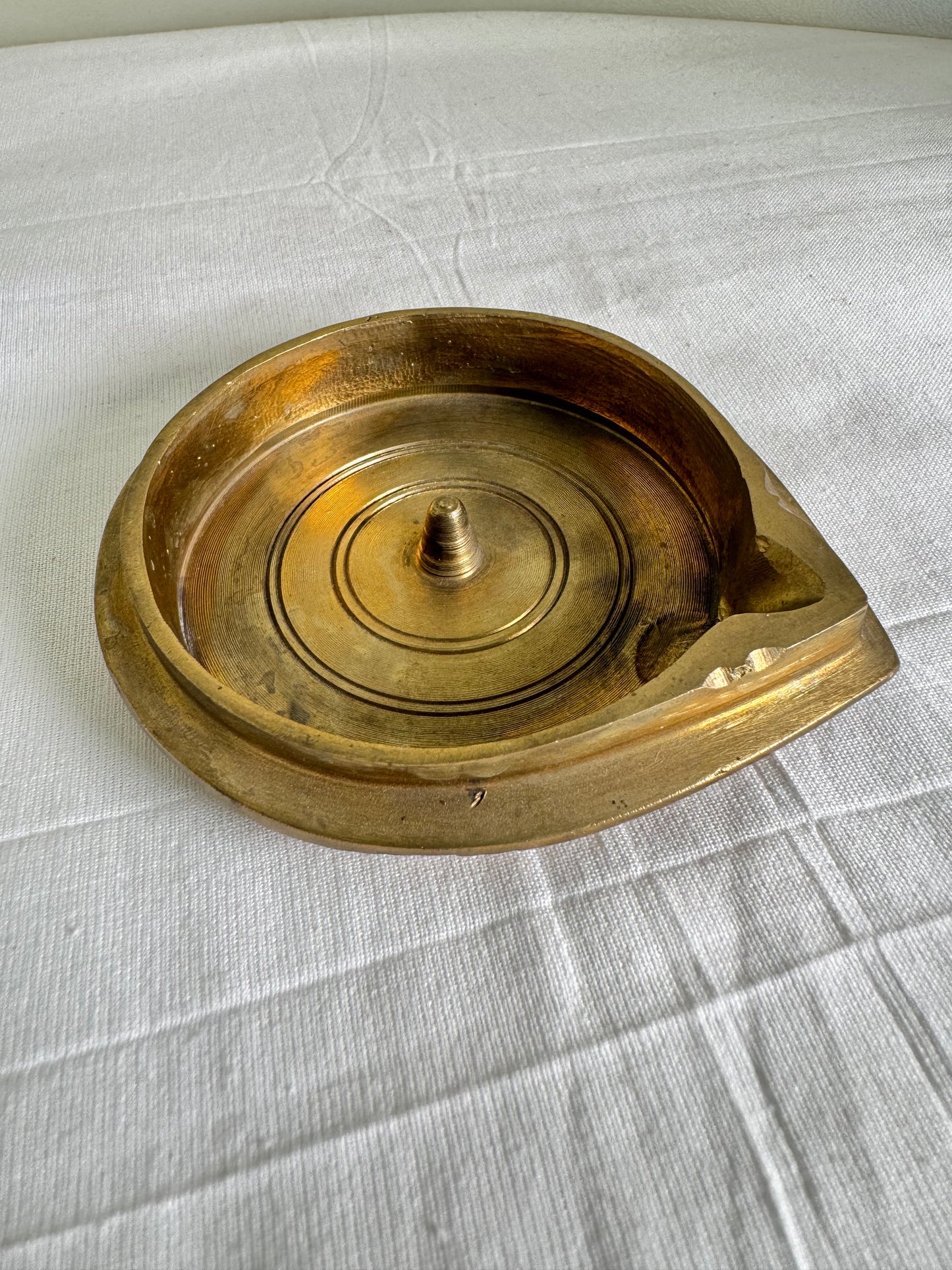 Tatte / Battalu Deepa/Deepam/Lamp - Prasiddh Idols Presents Panchaloha handcrafted plate lamp