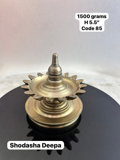 Shodasha Lamp -Prasiddh idols presents panchaloha handcrafted deepa ( 1 piecs )