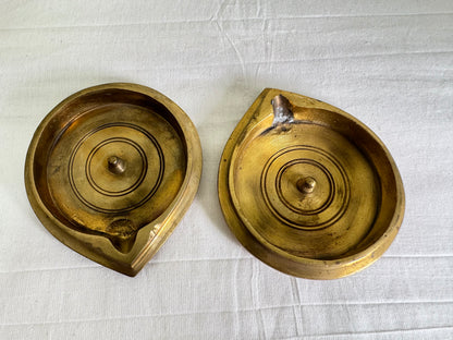 Tatte / Battalu Deepa/Deepam/Lamp - Prasiddh Idols Presents Panchaloha handcrafted plate lamp (set of 2 pcs)
