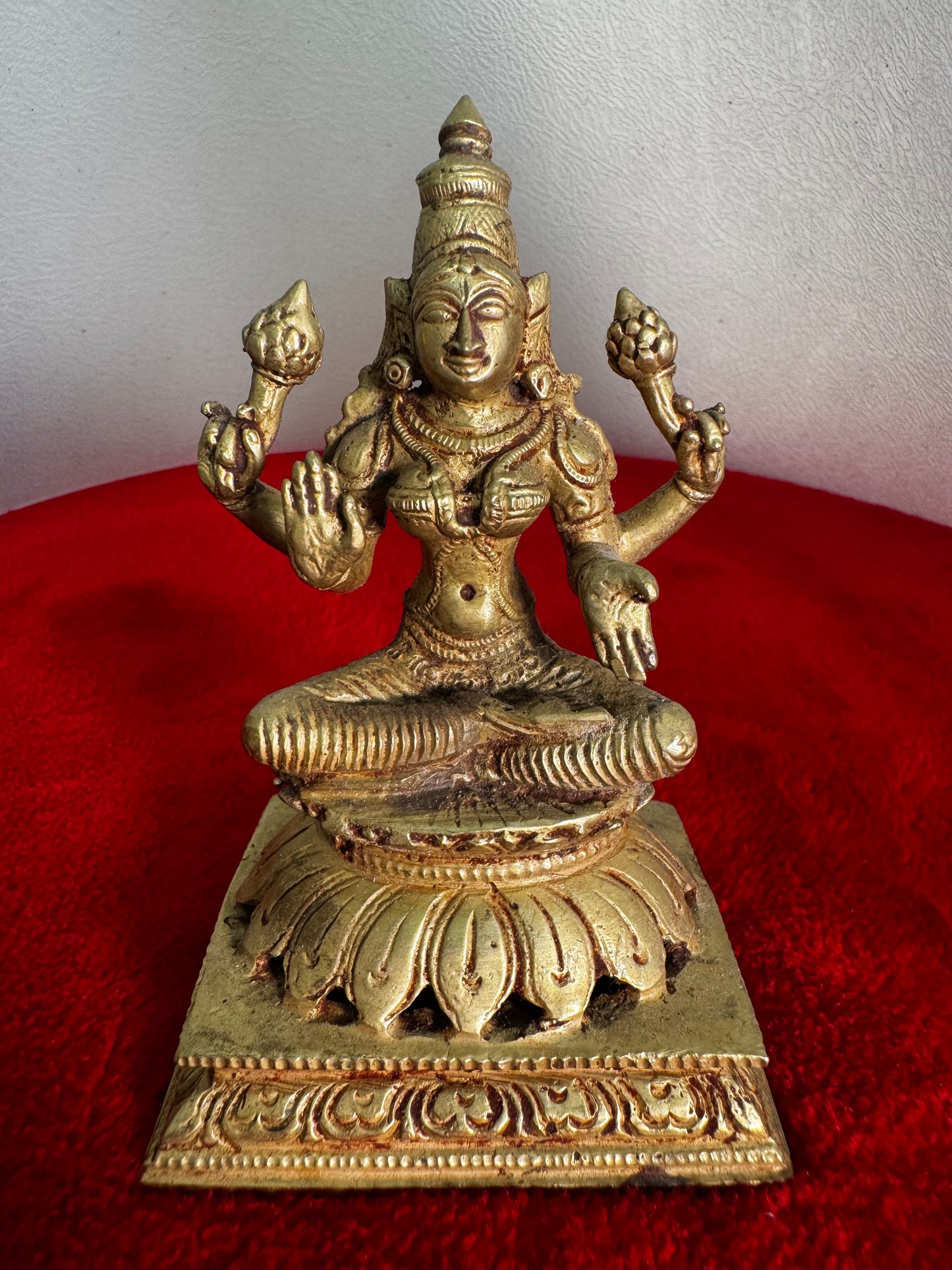 Lakshmi Devi - Prasiddh idols presents Panchaloha Made Museum Replicated Idol