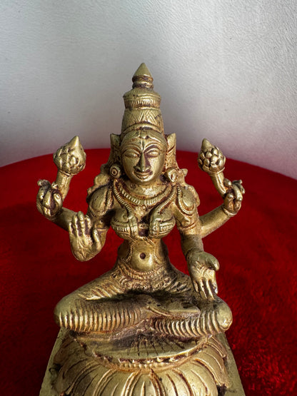 Lakshmi Devi - Prasiddh idols presents Panchaloha Made Museum Replicated Idol