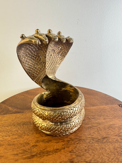 Saligrama Naga Peeta - Prasiddh idols presents Panchaloha idol