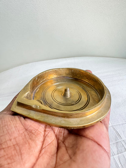 Tatte / Battalu Deepa/Deepam/Lamp - Prasiddh Idols Presents Panchaloha handcrafted plate lamp