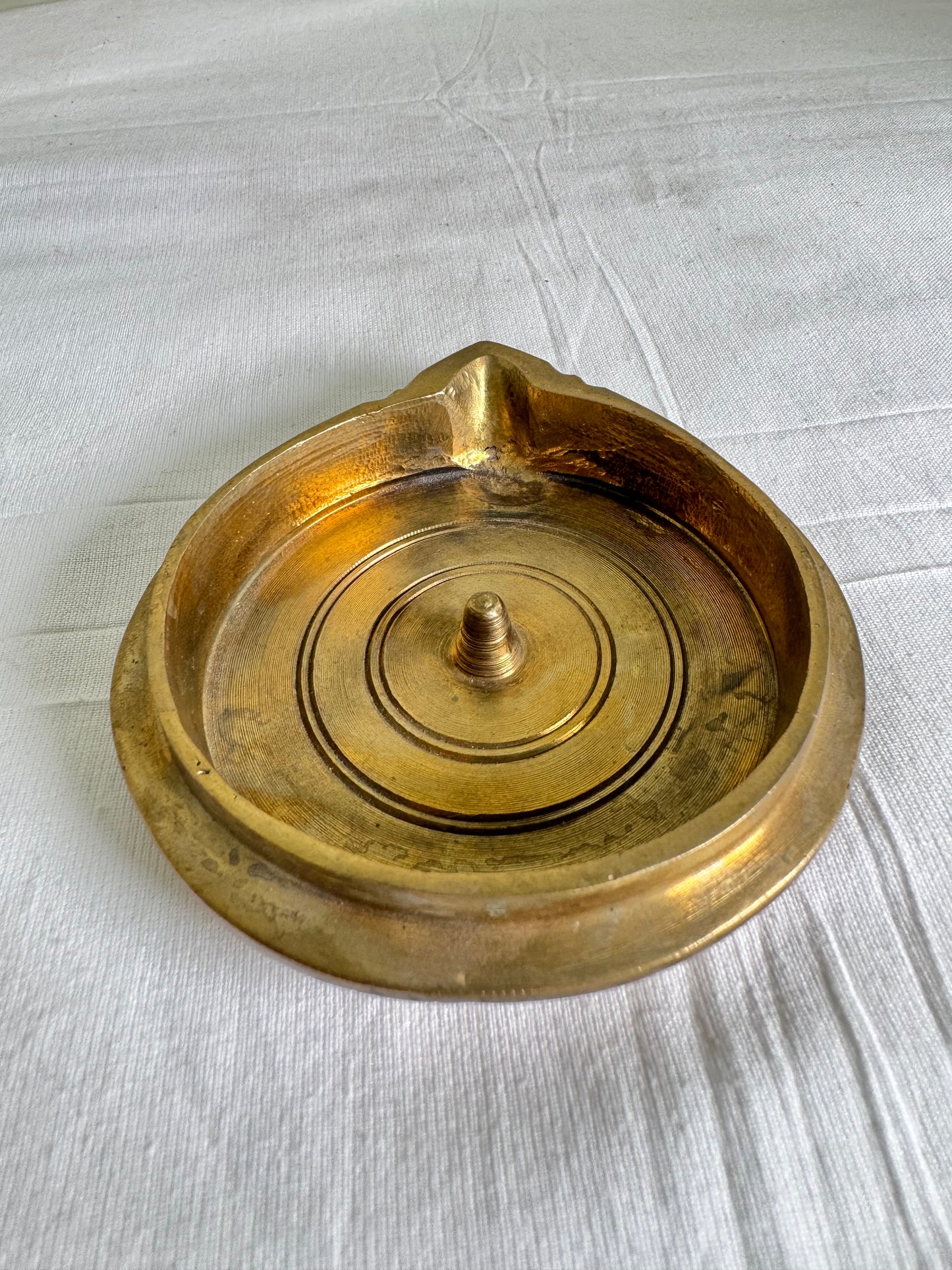 Tatte / Battalu Deepa/Deepam/Lamp - Prasiddh Idols Presents Panchaloha handcrafted plate lamp