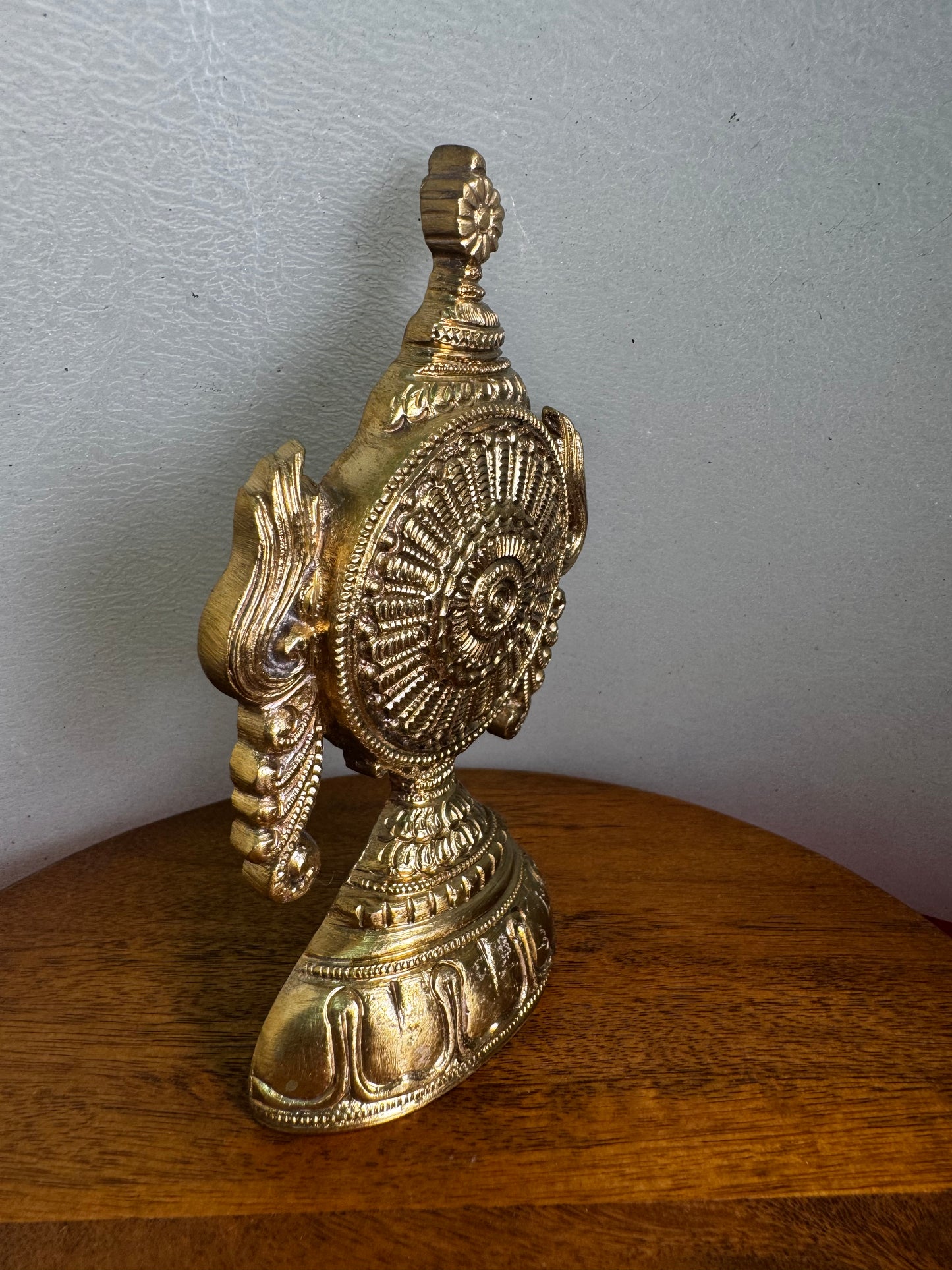 Shanku Chakra Stand - Prasiddh idols presents Panchaloha handcrafted item