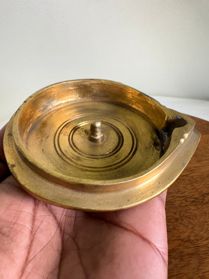 Tatte / Battalu Deepa/Deepam/Lamp - Prasiddh Idols Presents Panchaloha handcrafted plate lamp