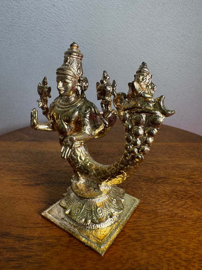Shimshumara Swamy - Prasiddh idols present Panchaloha idol