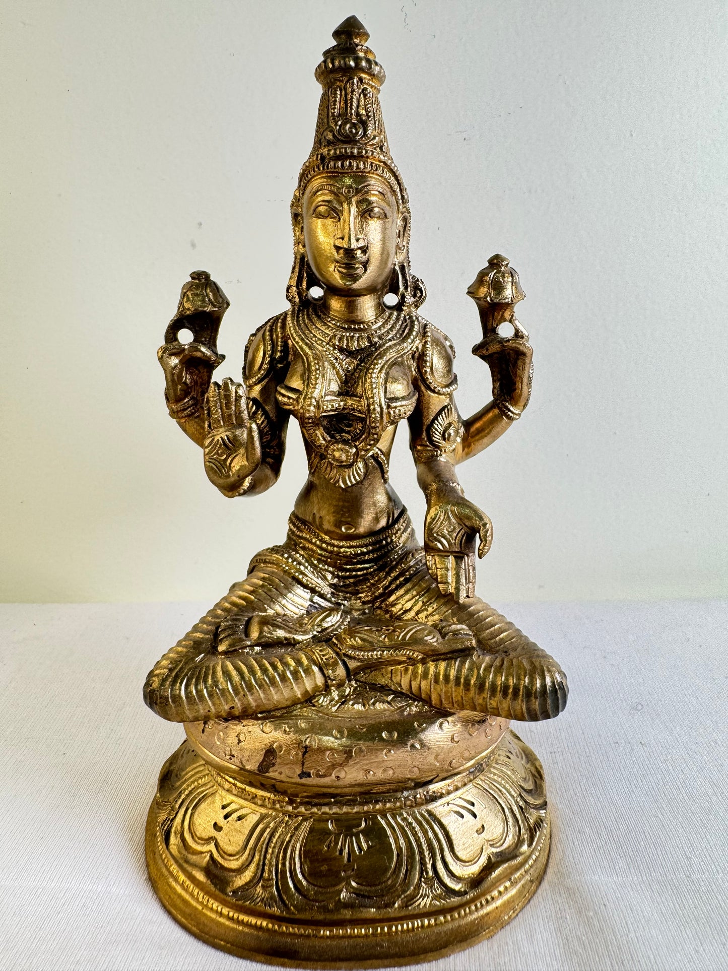 Mahalakshmi Devi - Prasiddh idols presents copper idol of