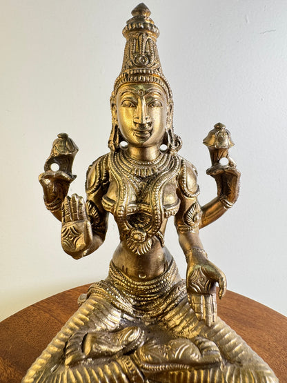 Mahalakshmi Devi - Prasiddh idols presents copper idol of
