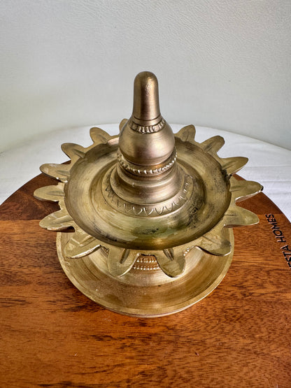 Shodasha Lamp -Prasiddh idols presents panchaloha handcrafted deepa ( 1 piecs )
