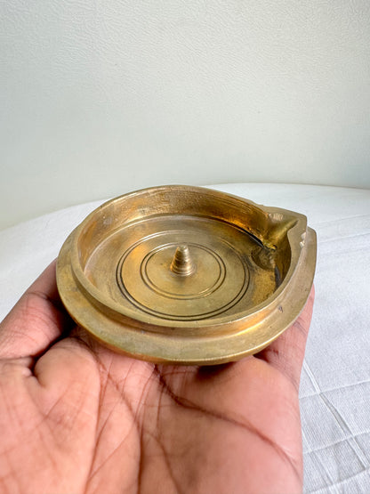 Tatte / Battalu Deepa/Deepam/Lamp - Prasiddh Idols Presents Panchaloha handcrafted plate lamp