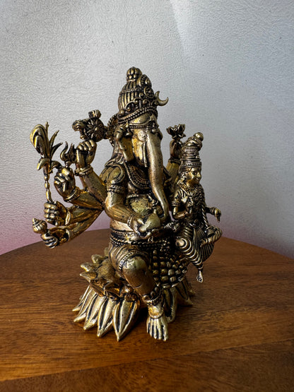 Maha Ganapathi - Prasiddh idols present Panchaloha idol