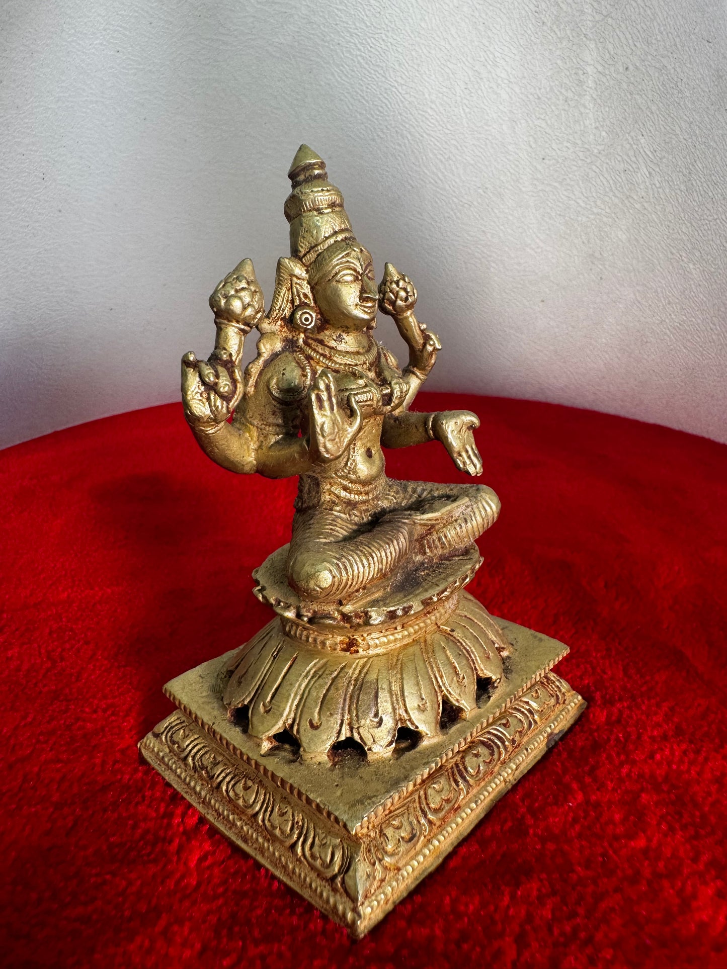 Lakshmi Devi - Prasiddh idols presents Panchaloha Made Museum Replicated Idol
