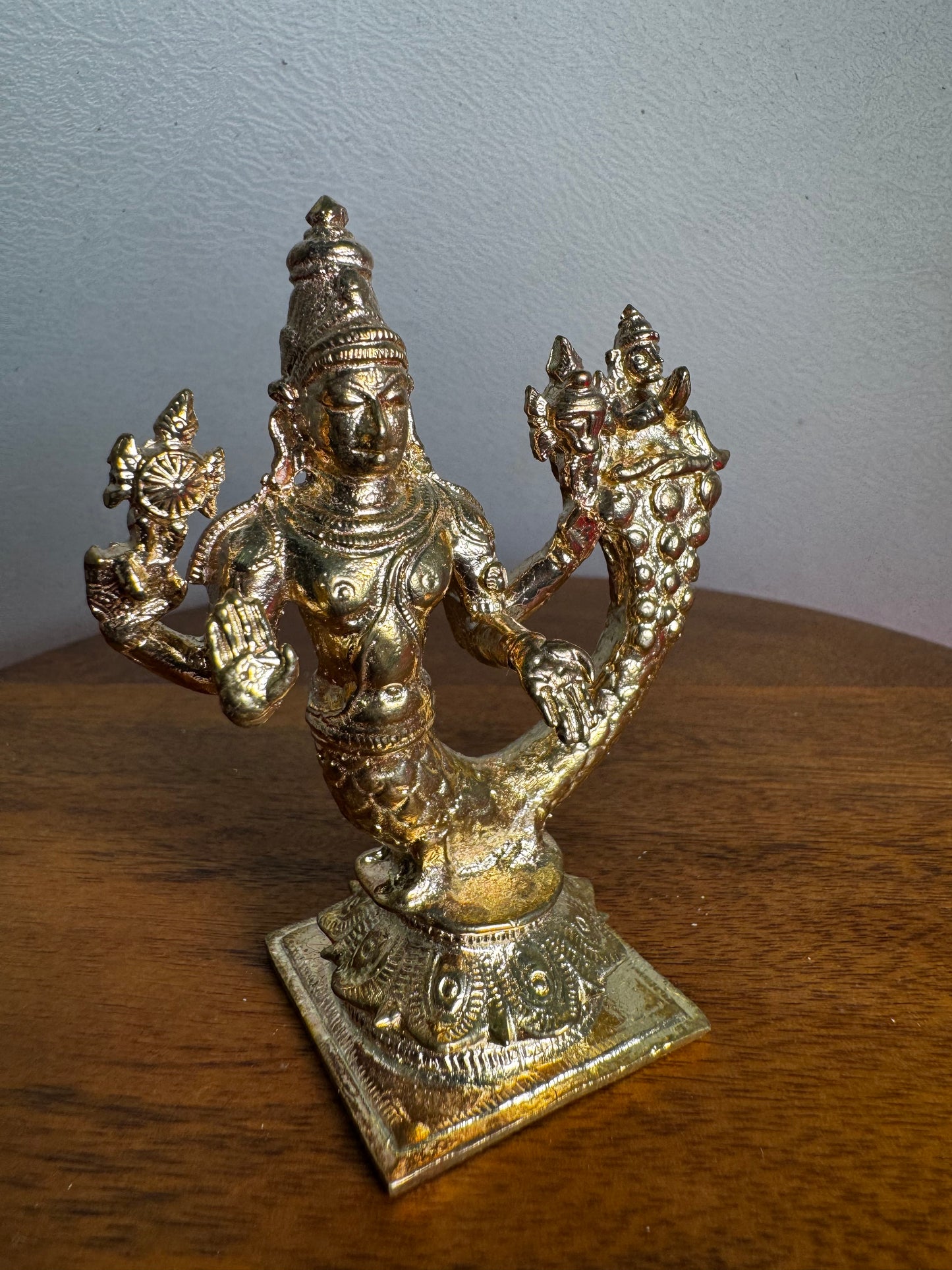 Shimshumara Swamy - Prasiddh idols present Panchaloha idol