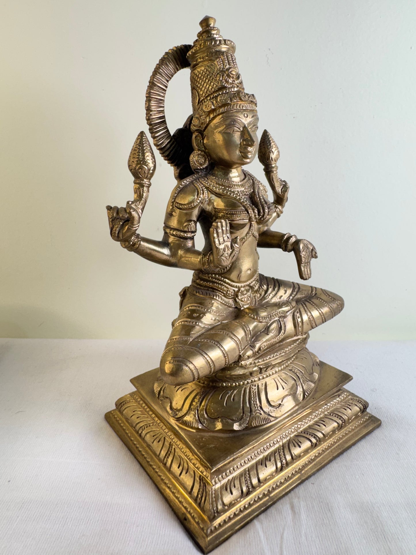 Mahalakshmi Devi - Prasiddh idols presents copper idol