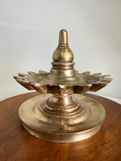 Shodasha Lamp -Prasiddh idols presents panchaloha handcrafted deepa ( 1 piecs )