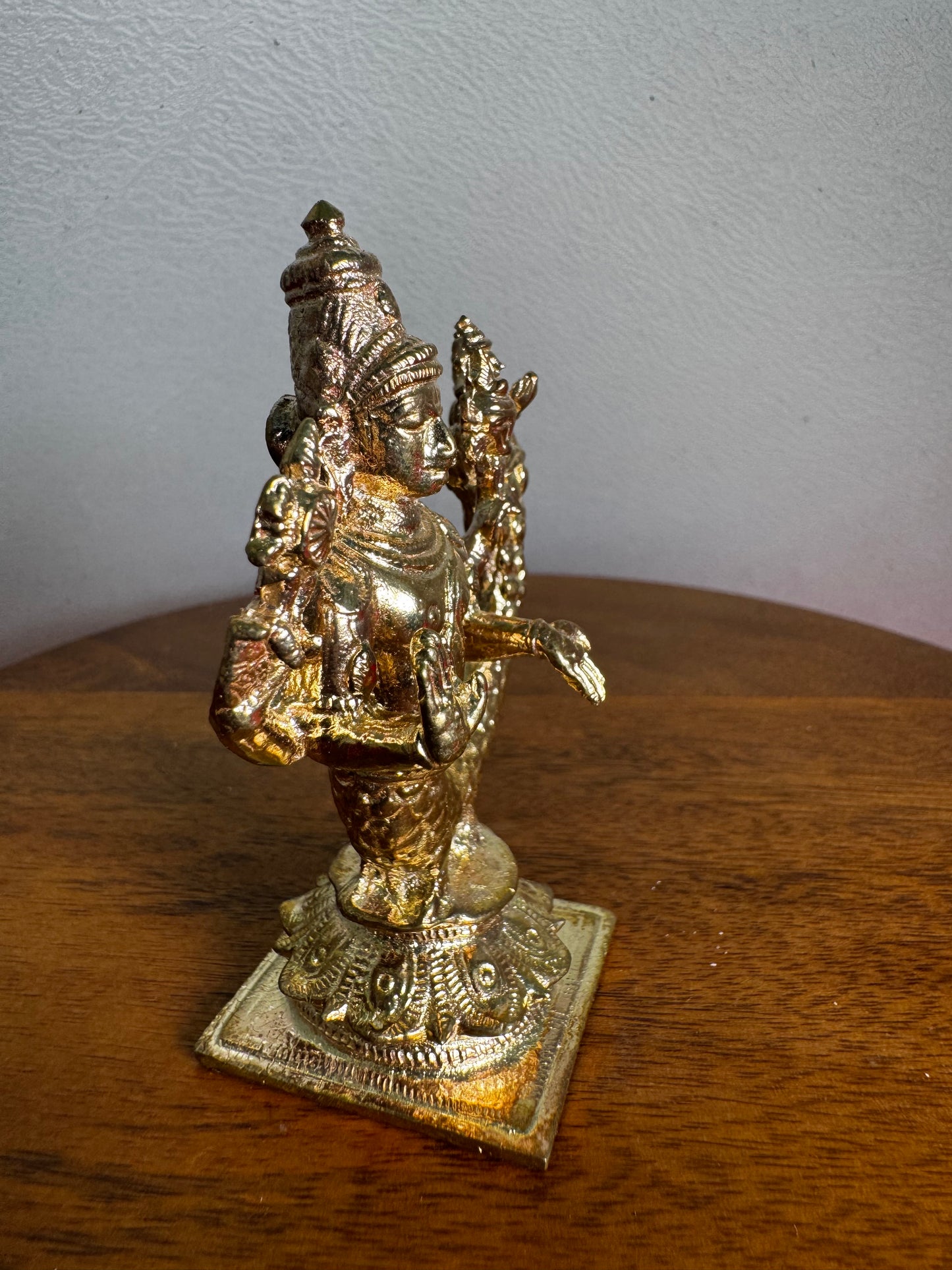 Shimshumara Swamy - Prasiddh idols present Panchaloha idol