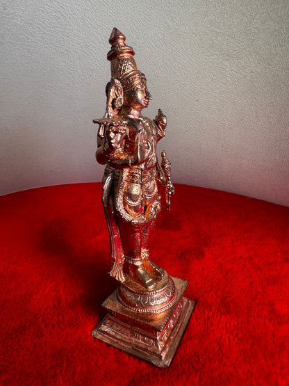 Narayana Swamy - Prasiddh idols present copper idol