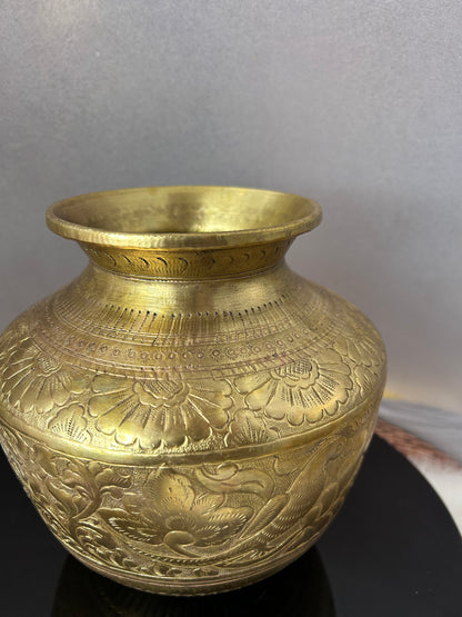 Vintage brass cast rare design pot