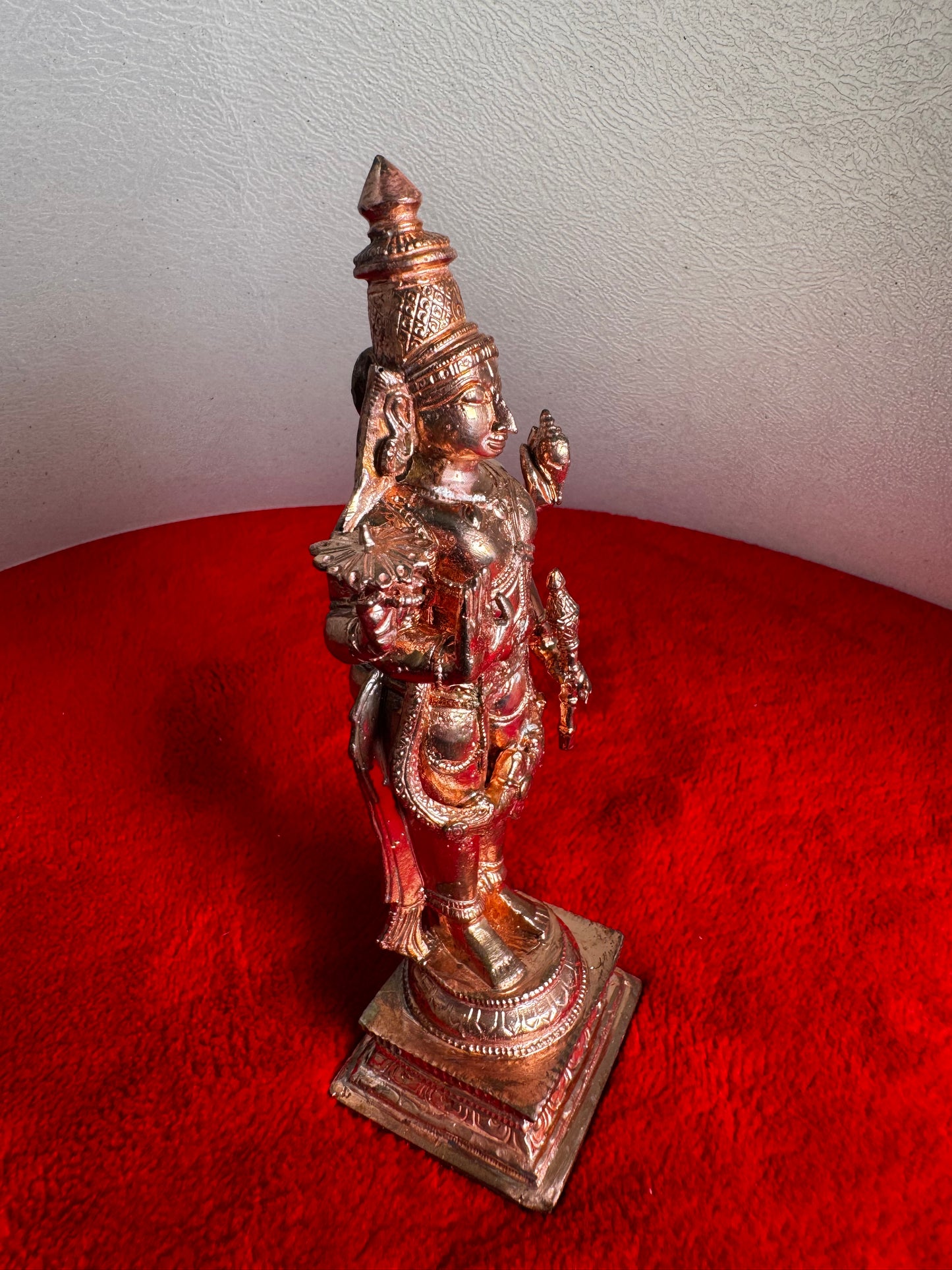 Narayana Swamy - Prasiddh idols present copper idol