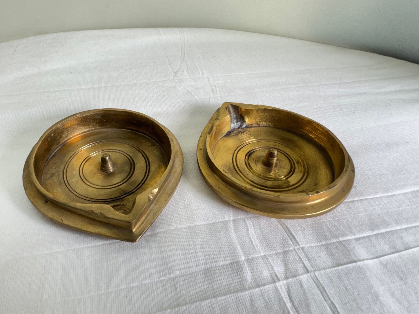 Tatte / Battalu Deepa/Deepam/Lamp - Prasiddh Idols Presents Panchaloha handcrafted plate lamp (set of 2 pcs)