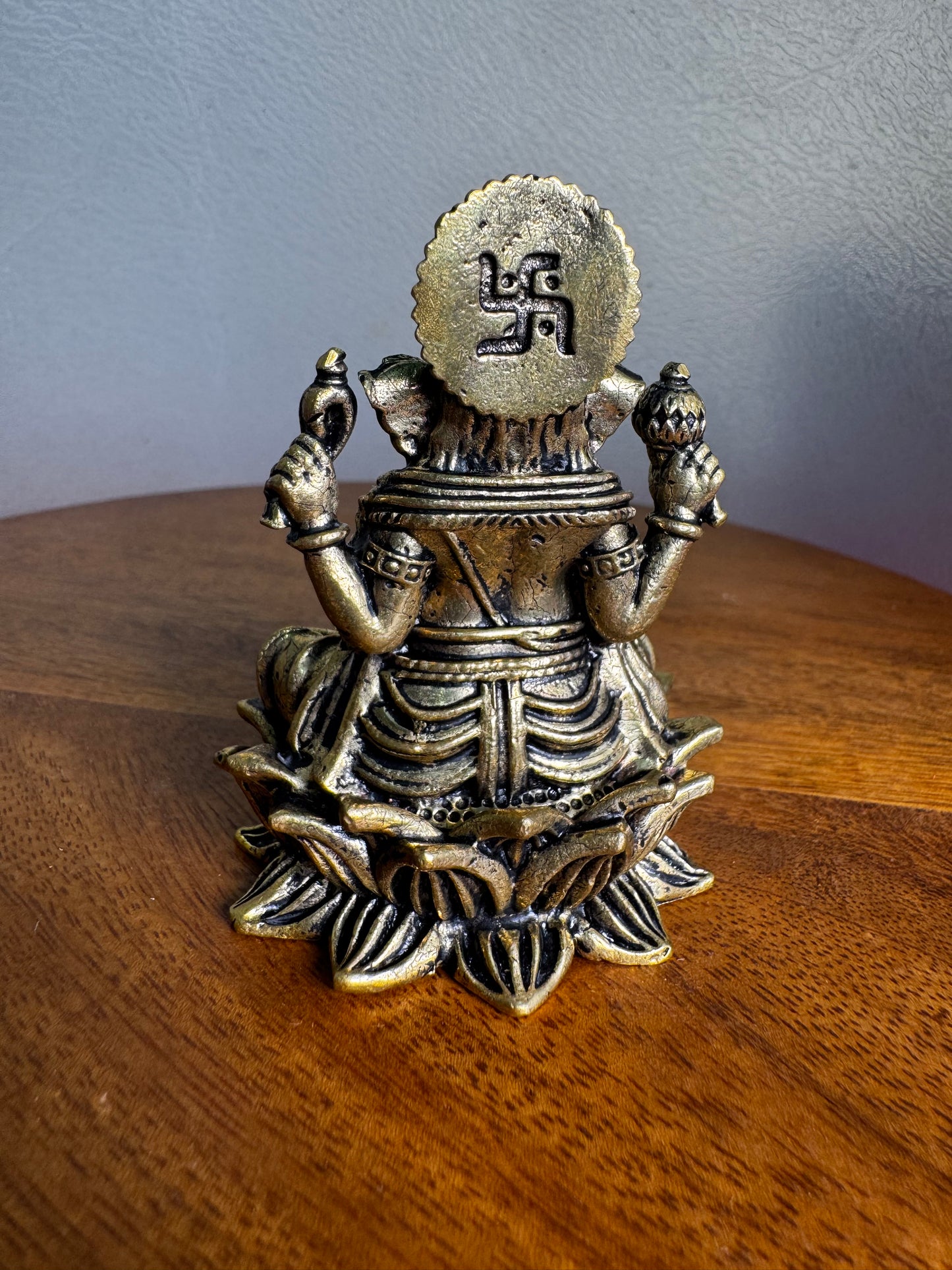Ganesha Sitting On Kamala Peeta - Prasiddh idols present Panchaloha idol