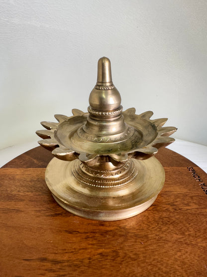 Shodasha Lamp -Prasiddh idols presents panchaloha handcrafted deepa ( 1 piecs )