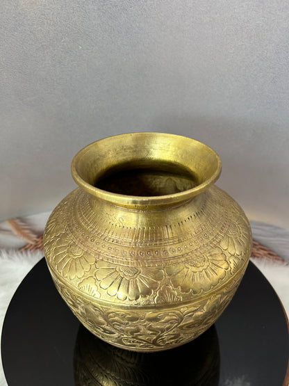Vintage brass cast rare design pot