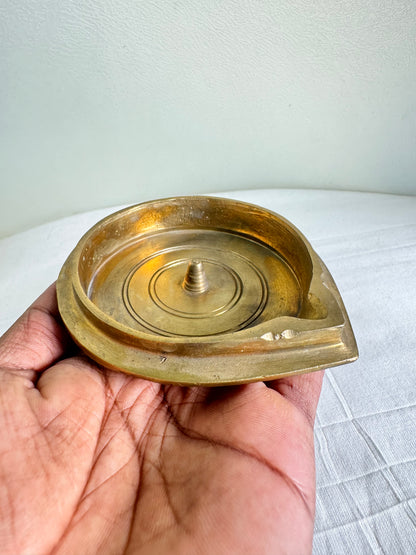 Tatte / Battalu Deepa/Deepam/Lamp - Prasiddh Idols Presents Panchaloha handcrafted plate lamp