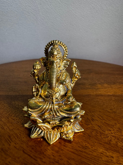 Ganesha Sitting On Kamala Peeta - prasiddh idols presents Panchaloha idol