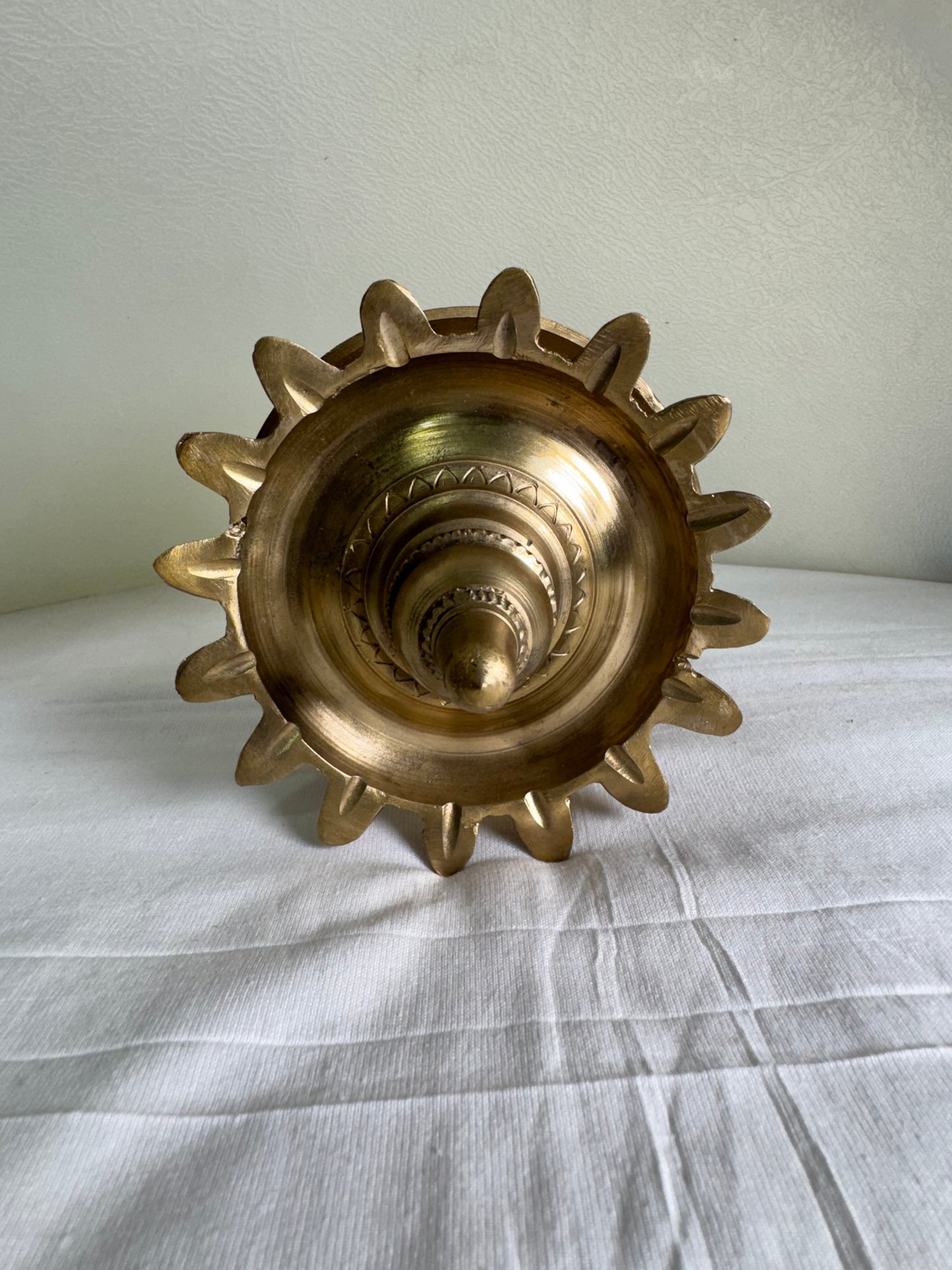 Shodasha Lamp -Prasiddh idols presents panchaloha handcrafted deepa ( 1 piecs )