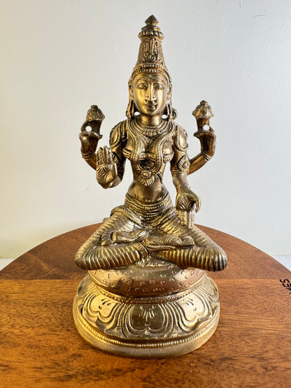 Mahalakshmi Devi - Prasiddh idols presents copper idol of