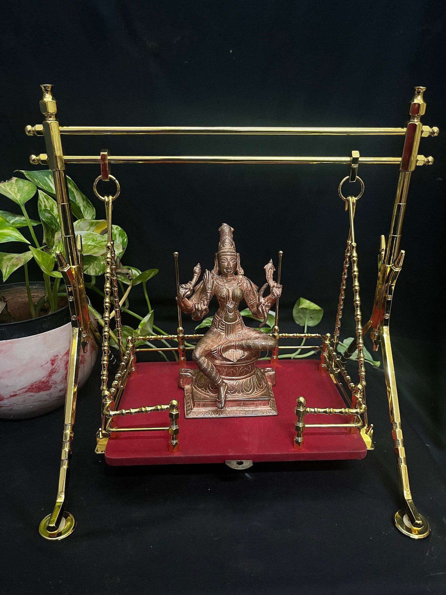 Prasiddh copper idol present brass red relvate cradle / tottilu