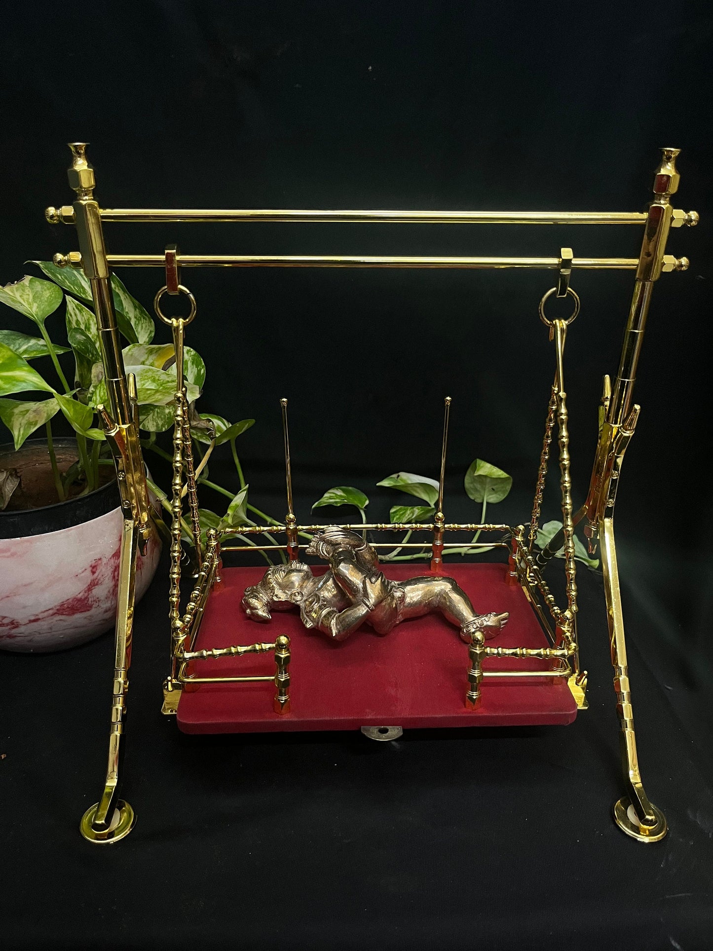 Prasiddh copper idol present brass red relvate cradle / tottilu