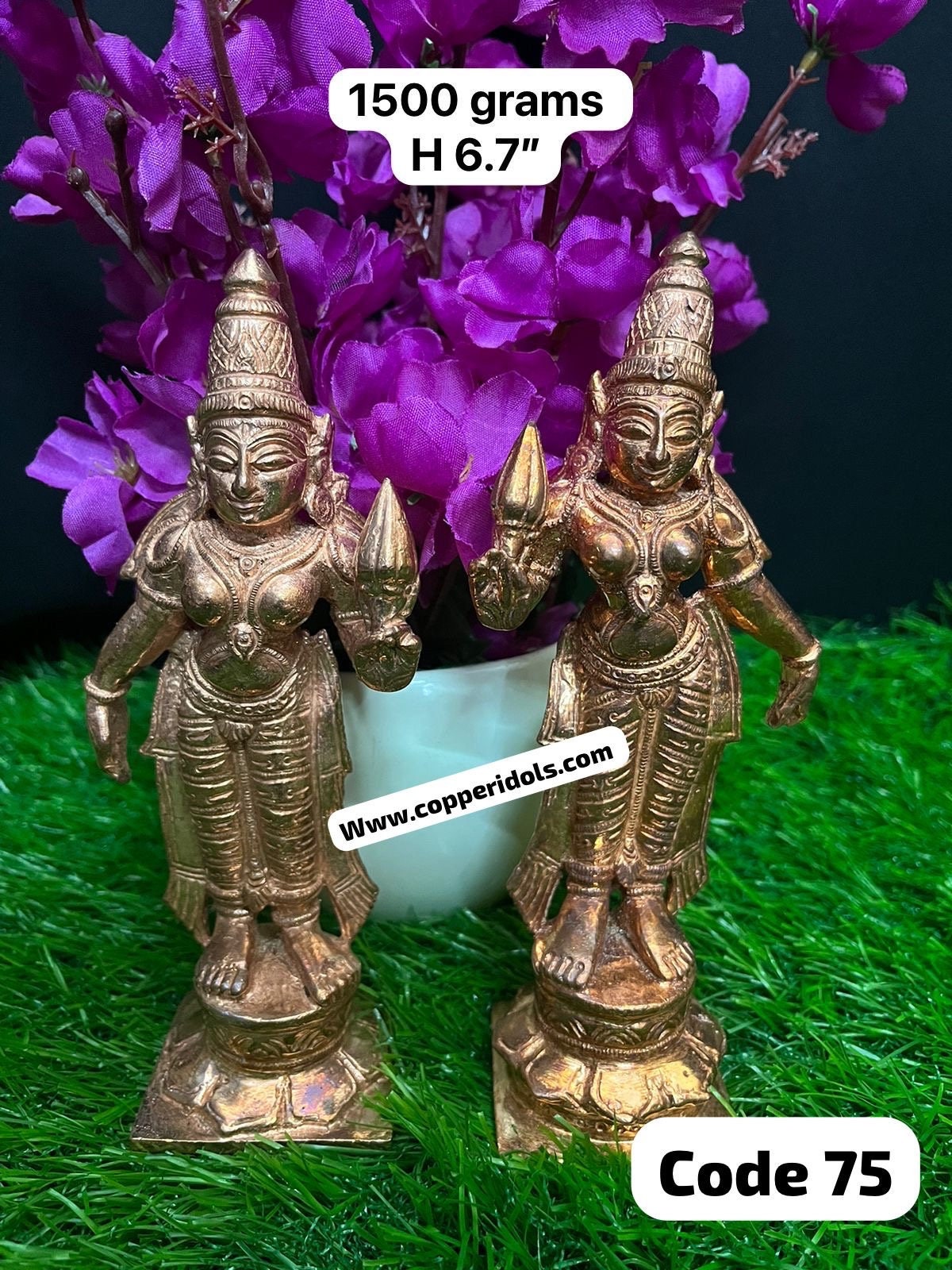 Prasiddh copper idol present copper idol of sridevi and bhudevi