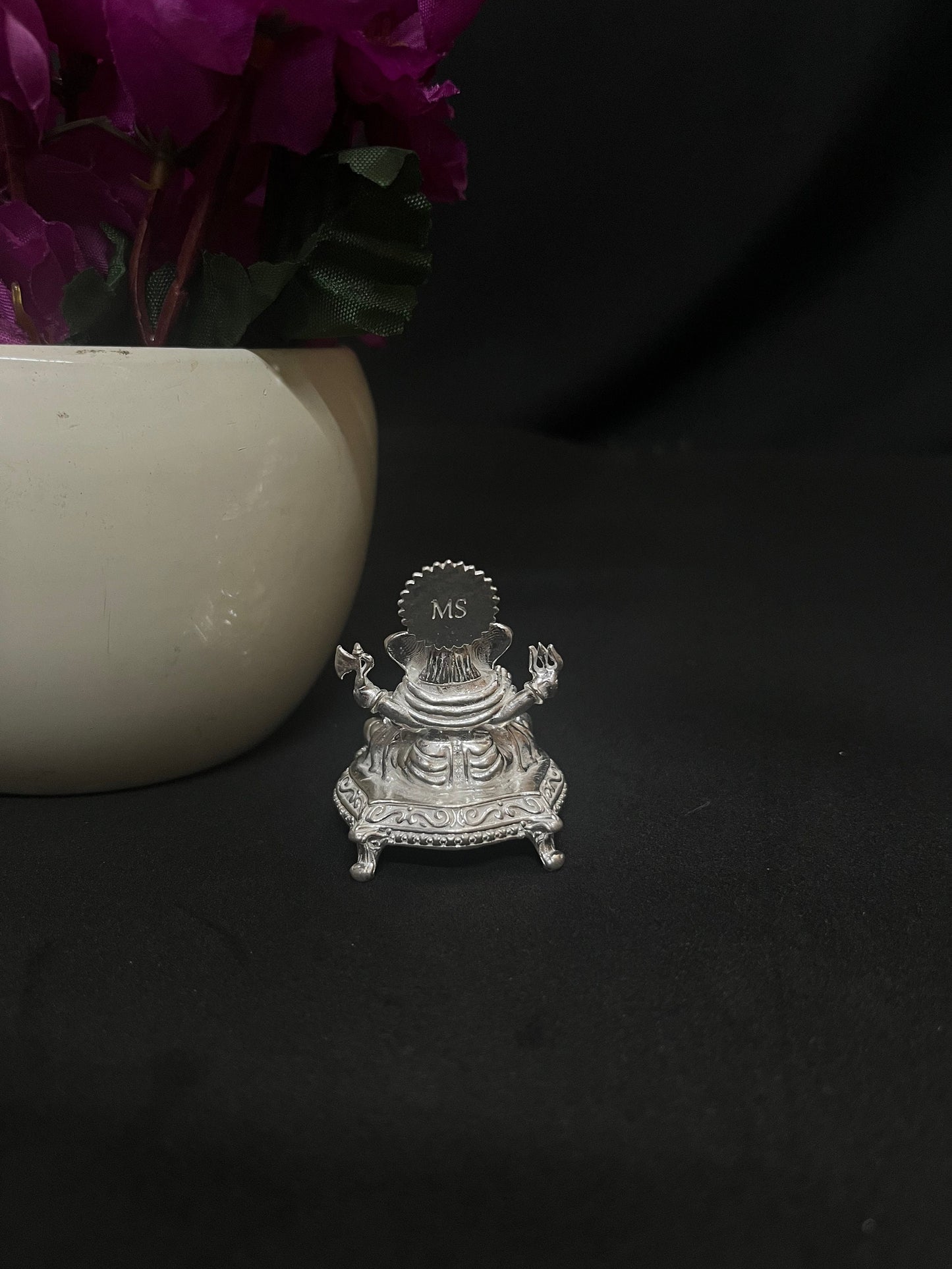 silver made ganesha idol