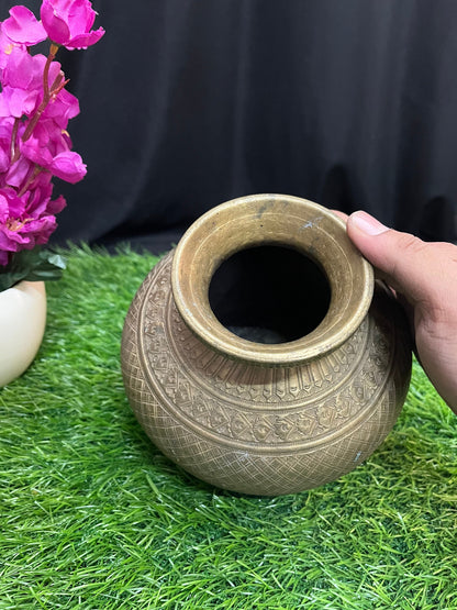 vintage bronze cast checks patterned kalsha pot from mysore karnataka