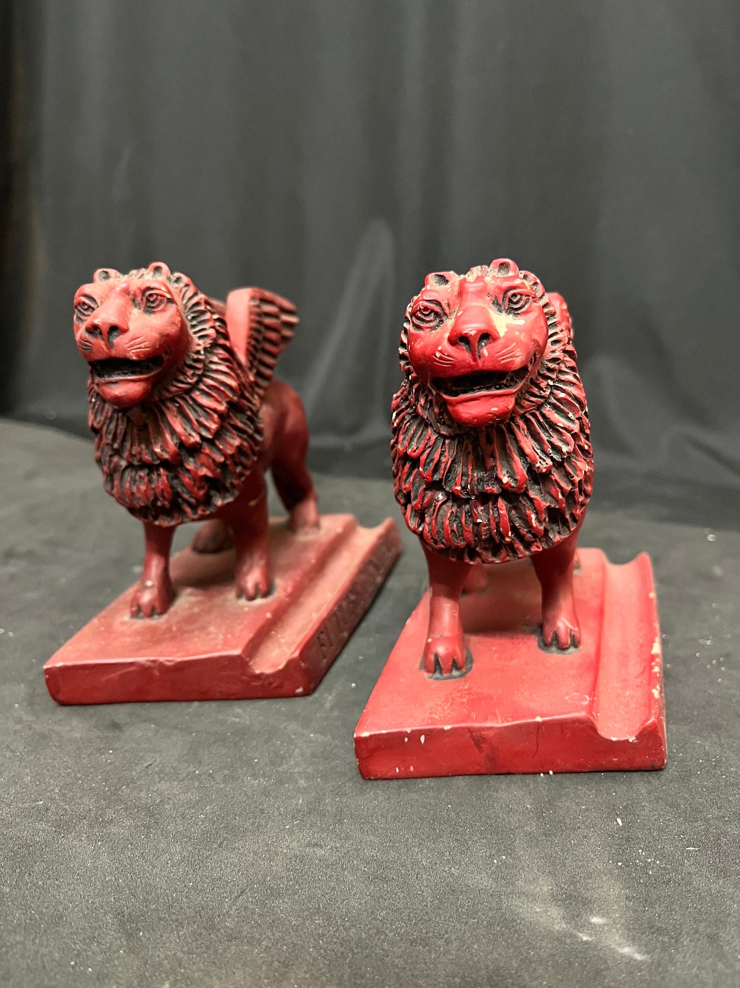 resin made lions