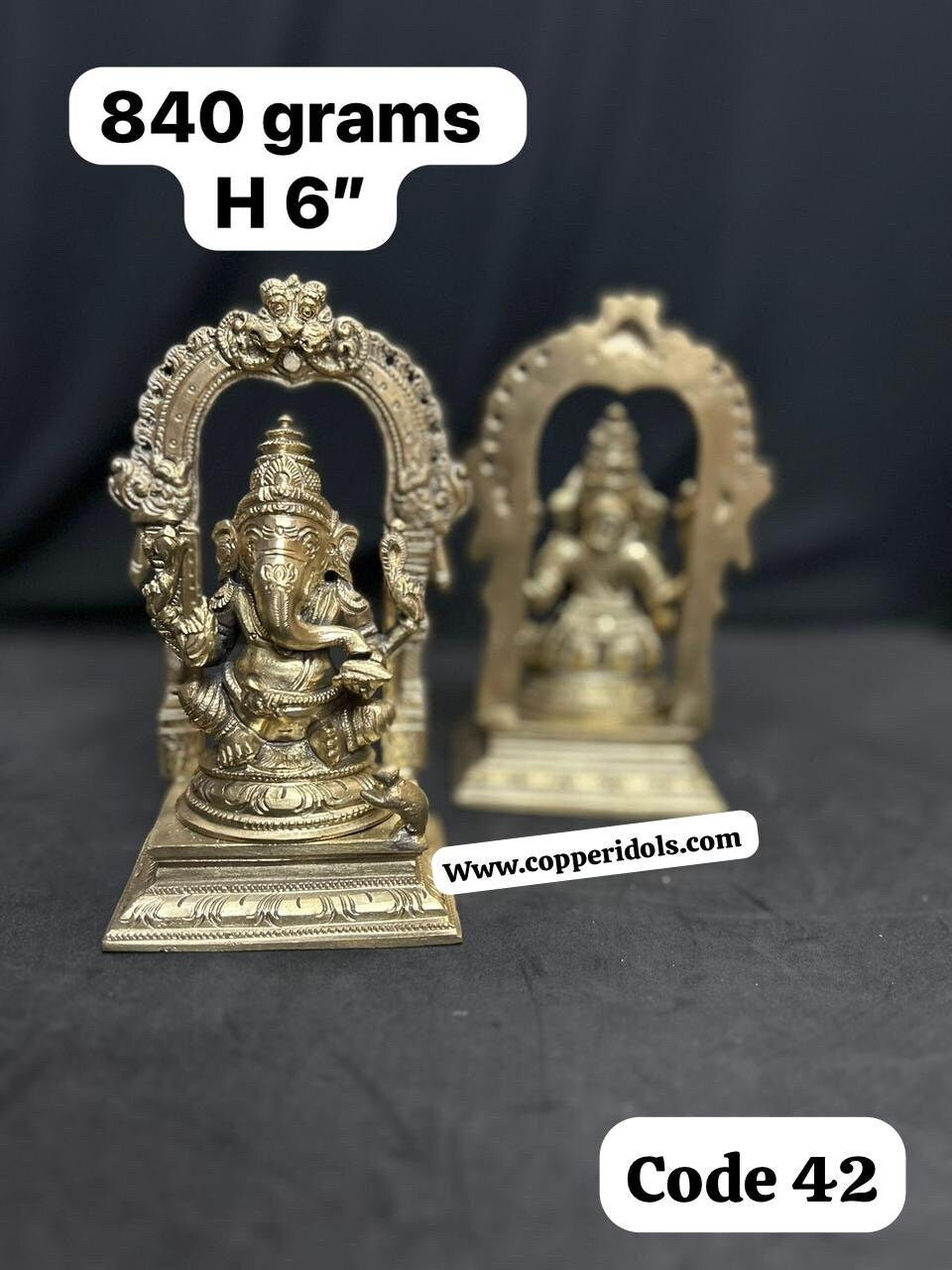 panchaloha handcrafted Ganapathi Ganesha idol with prabhavali