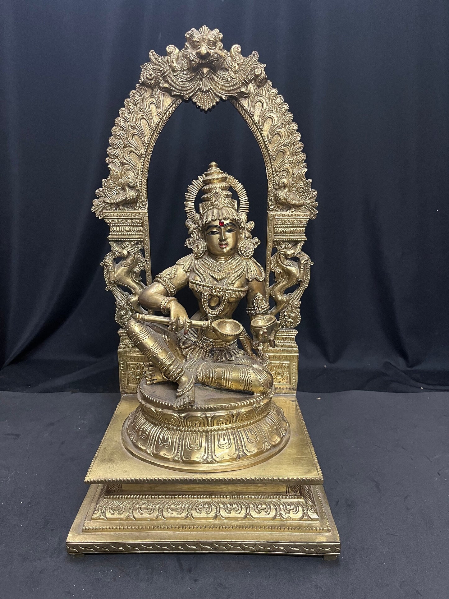 Bronze cast Annaporneshwari figurine idol, a manifestation of Goddess Parvati Uma