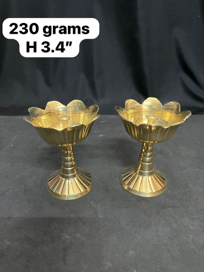 Brass pillar oil lamp floral design