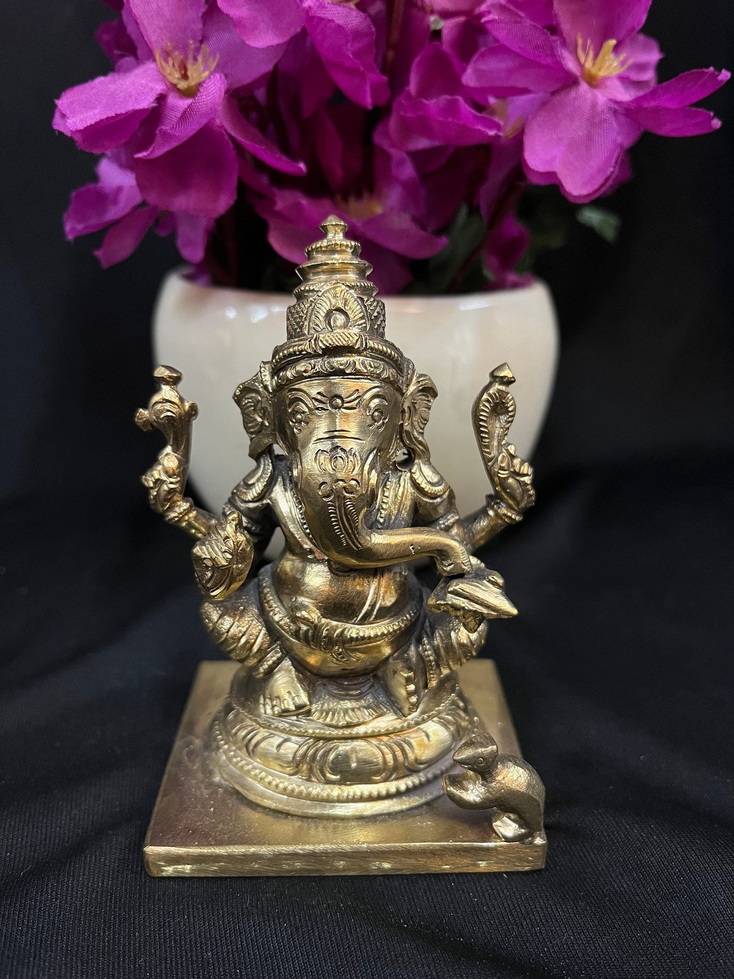 Panchaloham handcrafted Ganesha ganapathi figurine