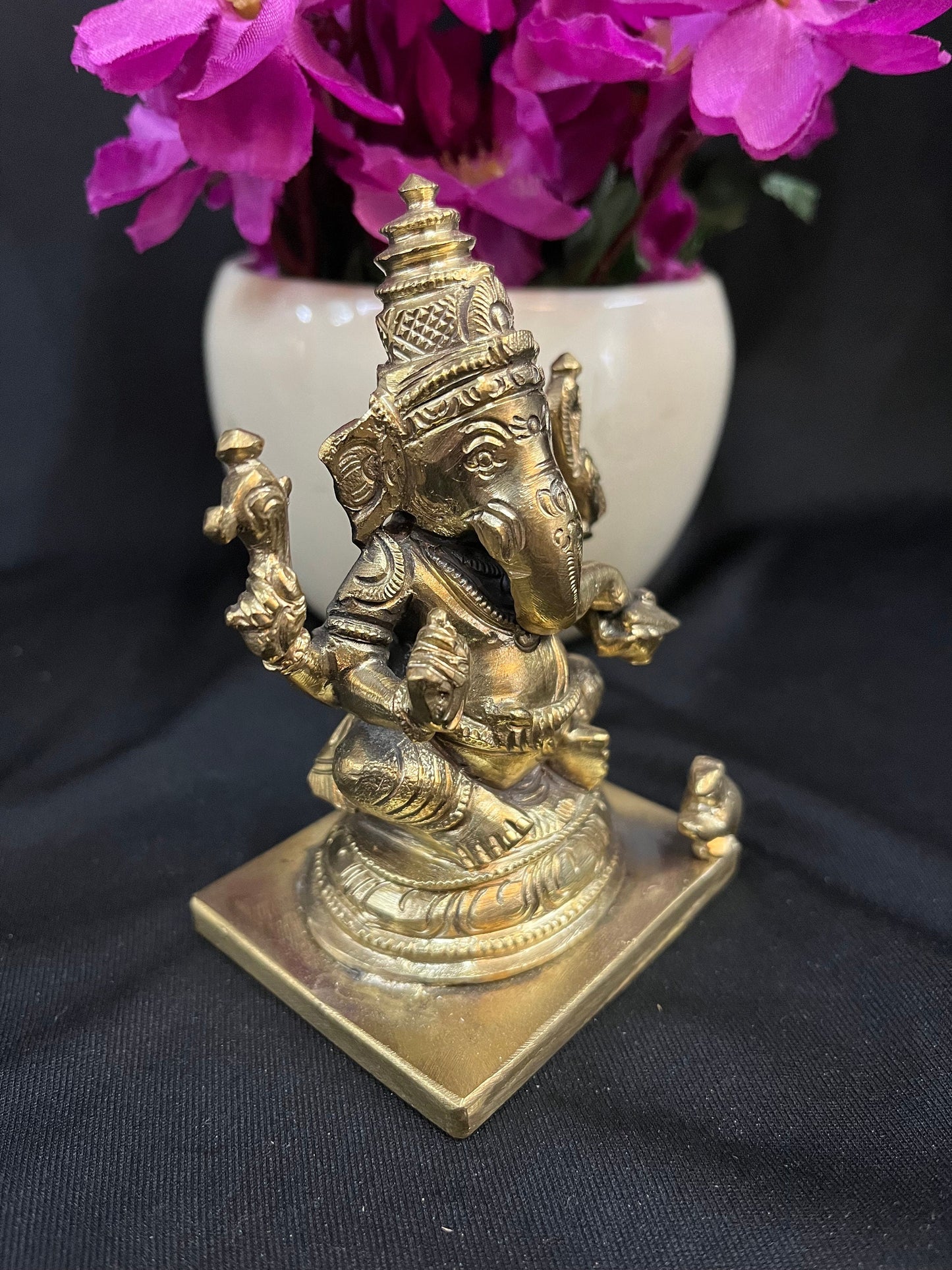 Panchaloham handcrafted Ganesha ganapathi figurine