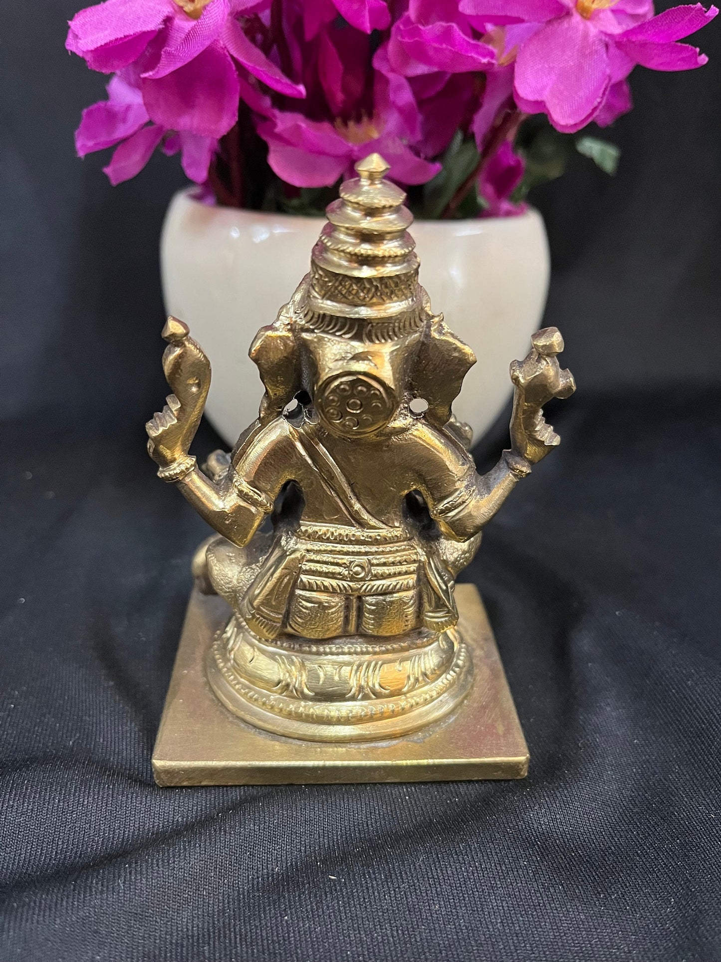 Panchaloham handcrafted Ganesha ganapathi figurine