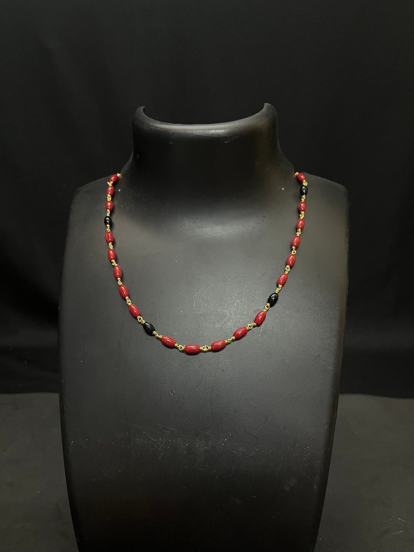 Silver made coral black bead chain