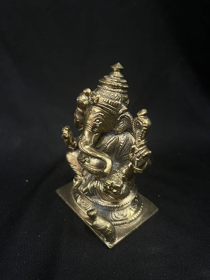 Prasiddh copper idol presents panchaloha idol of ganesha