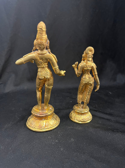 Panchaloha casted fine figurine of Lord Mannargudi Rajagopala & Andal