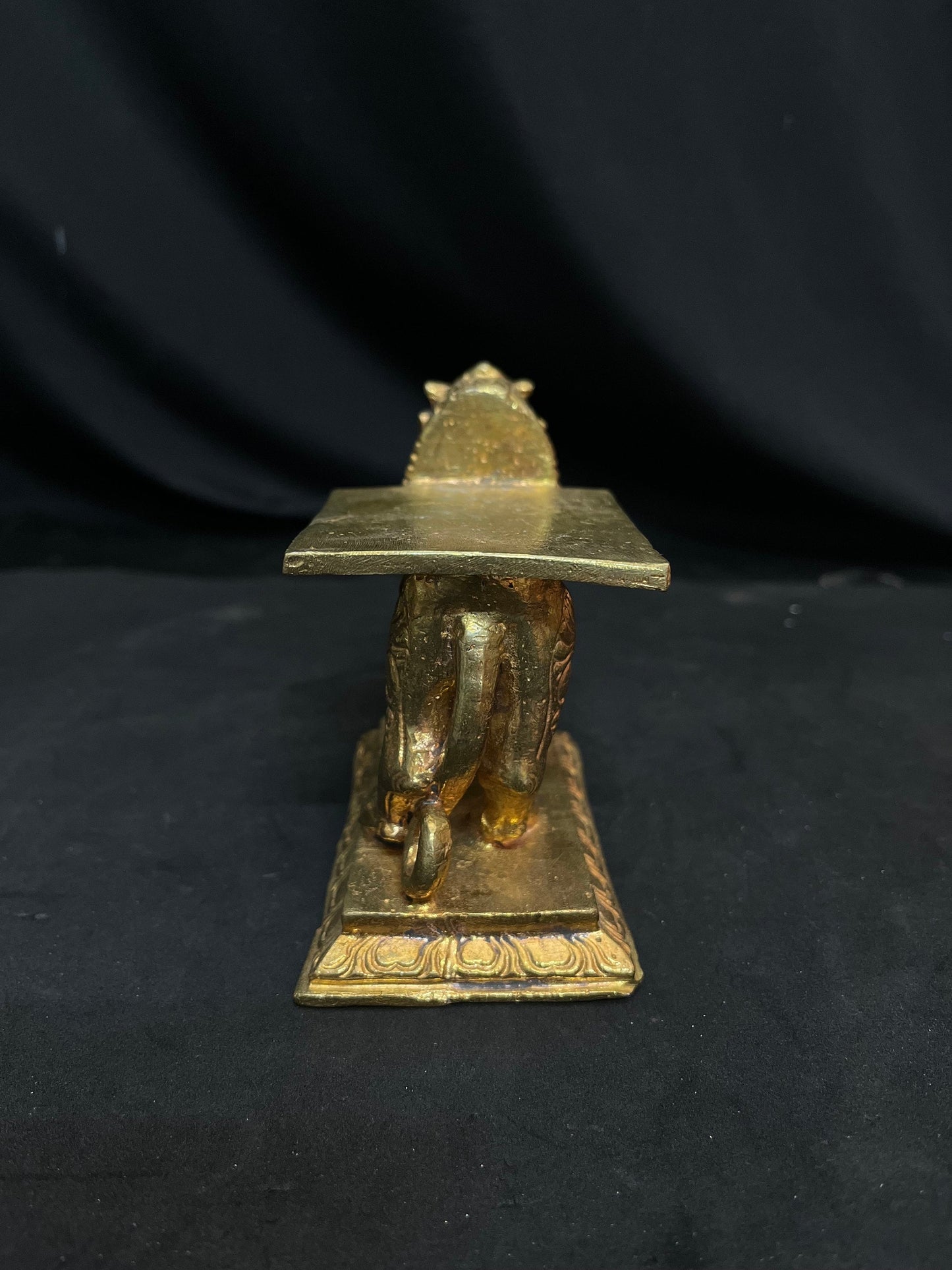 Prasiddh copper idol presents panchaloha idol of simha vahana / lion